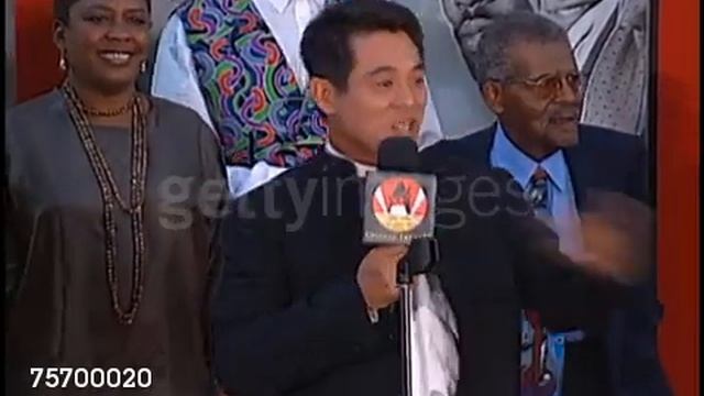 Jet Li at the premiere of Lethal Weapon 4 (1998) смотреть онлайн