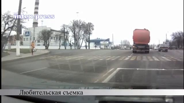 Кортеж Лукашенко пронесся по Барановичам смотреть онлайн