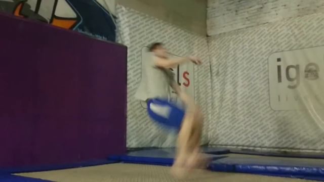 04.04.2015 - Igels Club смотреть онлайн