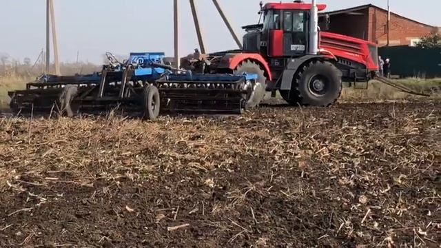 ООО Кубаньсельмаш Кировец " Кирюша" К - 4 (240 л.с.); БДМ 6х2ПС смотреть онлайн