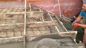 Крыльцо из бетона.