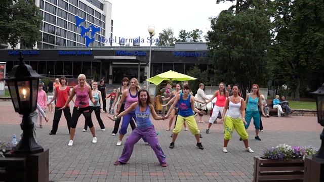 La Zumbera by DJ Samuel Kimko - Edward Sanchez - ZUMBA with IRINA смотреть онлайн
