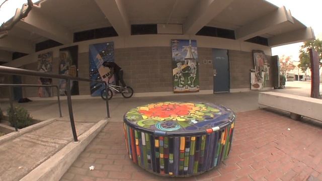 BMX - CULT’S SMALL TALK SATURDAYS – TIMMY THEUS смотреть онлайн