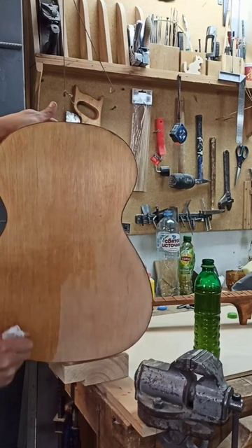 Реставрация старой гитары | До и после ✨ смотреть онлайн