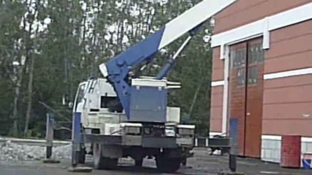 Мытьё витражей с автовышки смотреть онлайн