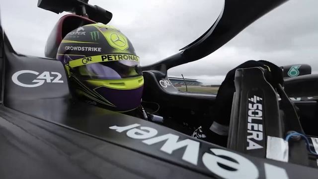 Mercedes Has Just Announced A MASSIVE W15 UPDATE! смотреть онлайн