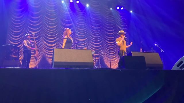Mad World 🌎 - Postmodern Jukebox - Welcome to the Twenties tour смотреть онлайн