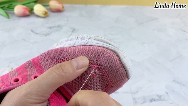 Shoemakers Shared a Secret ! How to Fix a Hole in Your Shoes Invisibly смотреть онлайн