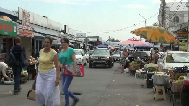 В Астрахани продолжается снос незаконно установленных торговых павильонов смотреть онлайн