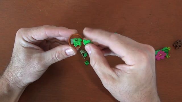 LEGO Audrey II Plant from Little Shop of Horrors MOC With 16 Pieces смотреть онлайн
