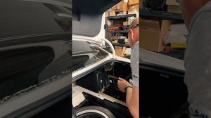 Volkswagen Passat B7 установка камеры заднего вида, ручка КПП, магнитола VAG Центр Симферополь