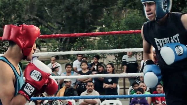 Erick El Terrible ) Morales con Cesar Moreno смотреть онлайн