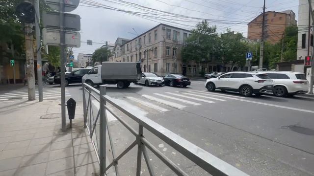 Где искать машины?Прогулка карспоттера по Махачкале. Снял dodge charger и bmw m4! смотреть онлайн