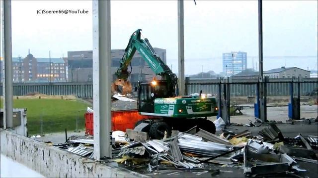 Abriss einer Lagerhalle mit CAT 345 D und LIEBHERR 954 Longfront, Teil 2 - Soeren66 смотреть онлайн