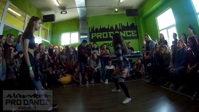 LEVEL UP BATTLE / DANCEHALL BEGINNERS / 1/8 / ALINA MAHACHKEEVA vs VETTA смотреть онлайн