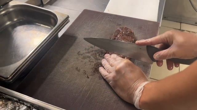 Как резать ростбиф