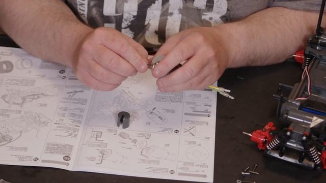 TAMIYA ESCORT MK II RALLY (MF-01X) Part3 Front suspension and electrics build guide смотреть онлайн