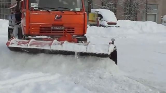 КДМ-316 с комплектом зимнего оборудования смотреть онлайн
