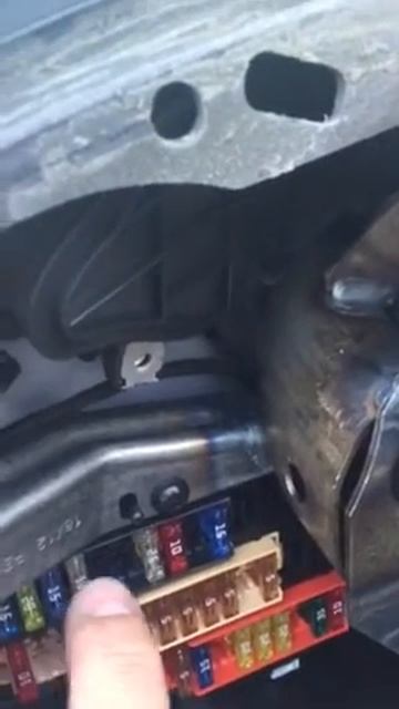 Audi Q7 cigaret lighter fuse location смотреть онлайн