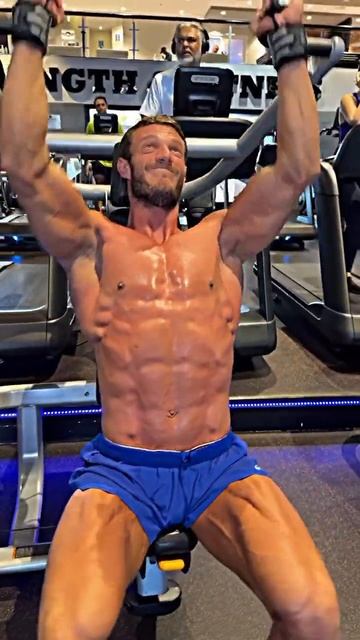 Shoulders pump #motivation #bodybuilding #gym #workout #natty #shoulderworkout смотреть онлайн