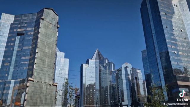 Стеклянные здания. г Алматы. смотреть онлайн