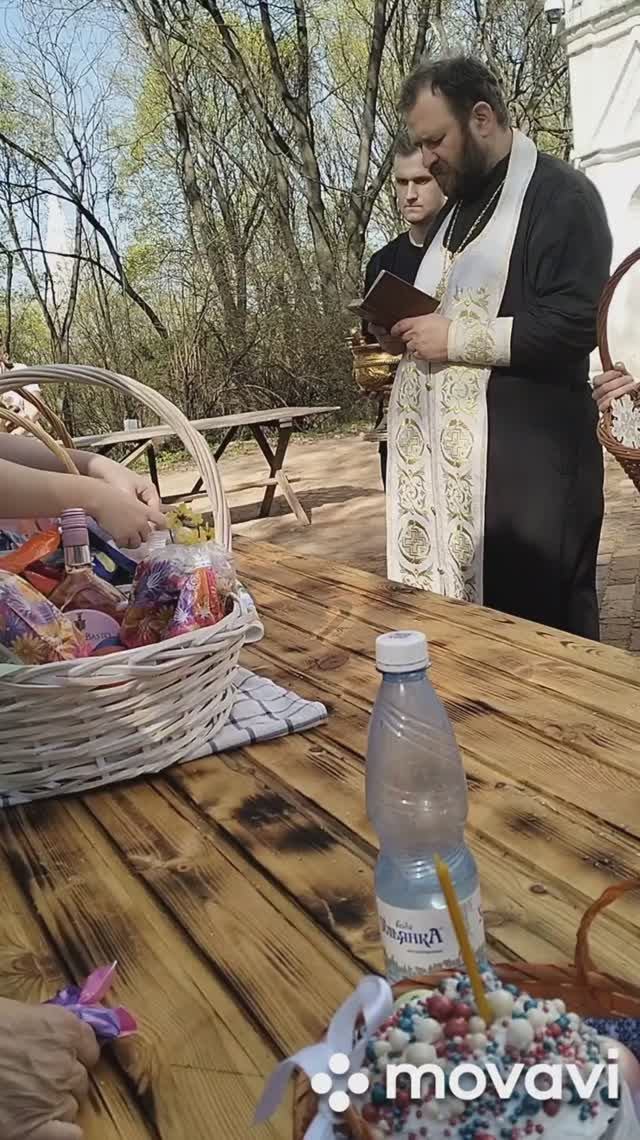 ОСВЕЩЕНИЕ КУЛИЧЕЙ И ПАСХАЛЬНЫХ ЯИЦ