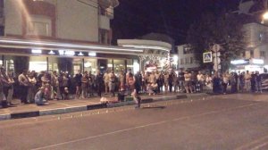 Девушка на роликах в Анапе