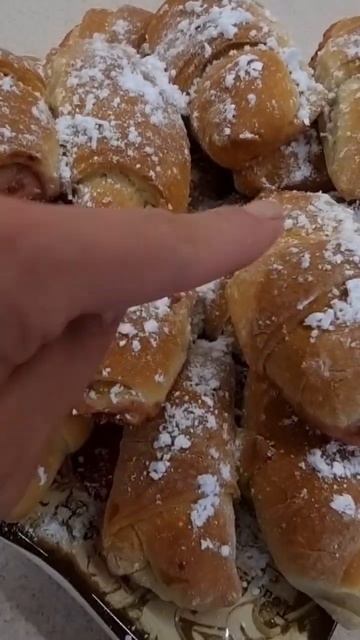 Рогалики дрожжевое с повидлом. смотреть онлайн