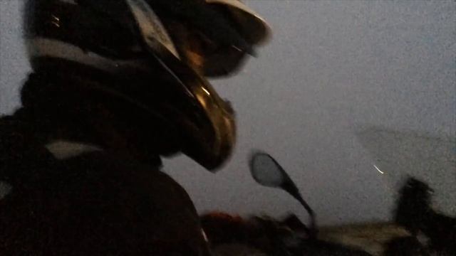 Night Ride in Parnetha Fog : 2016 BMW - R1200 GS Adventure смотреть онлайн