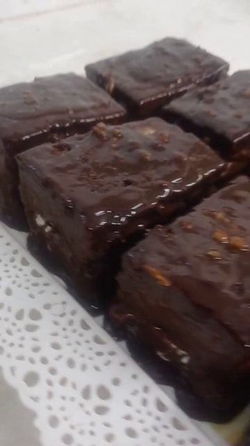 Мои сникерс пирожное #сладости #рецепты #пироженое #сникерс #десерт #мотивация #tortlar #snikers смотреть онлайн