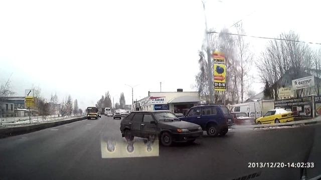 20.12.13 ул. Промышленная, очередной водятел смотреть онлайн
