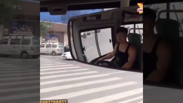 the coolest hidden camera in China смотреть онлайн