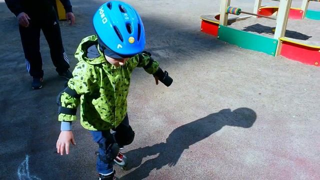 Первый раз на роликах смотреть онлайн