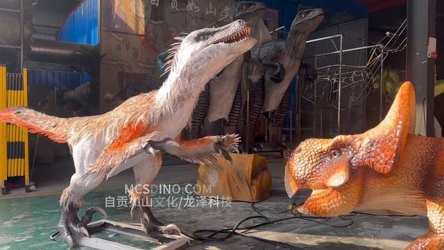 MCSV001D-Velociraptor VS Protoceratops animatronics смотреть онлайн