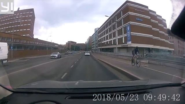 YI mirror dashcam video Helsinki downtown daytime смотреть онлайн