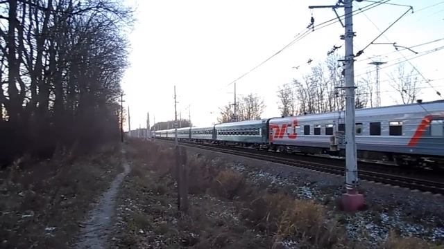 Электровоз ЧС6-028 с поездом №055 (СПб → Москва) смотреть онлайн
