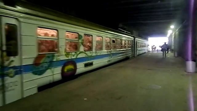 Слишком дохрена вагонов в городской электричке! смотреть онлайн