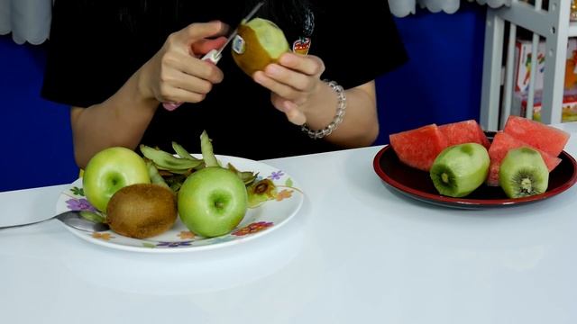 ĐỒ CHƠI MÁY LÀM KEM MINI - ICE CREAM MACHINES CREATE FOR KID смотреть онлайн