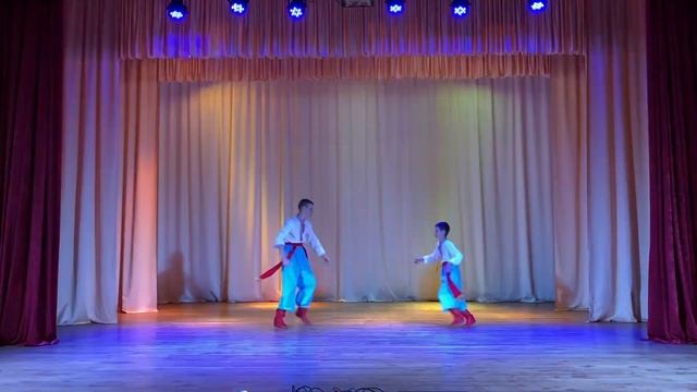 Коло Друзів 2022 - Танцювальний колектив народного танцю «Візерунок»