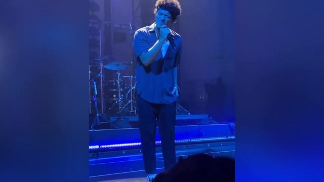 Bruno Mars - When I Was Your Man - Live at Aon Grand Ballroom at Navy Pier - April 30th 2022