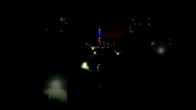 Вид из окна, зажглись огни ночного города! смотреть онлайн