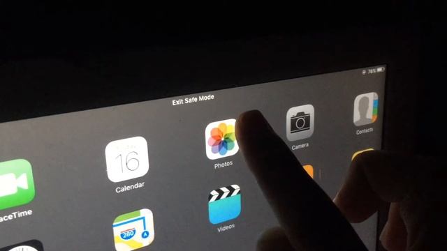 How To Enter Safe Mode On Your IPhone / IPad ??  No Computer Needed !