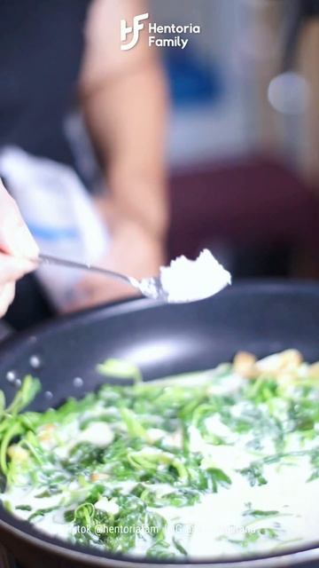 Potato Wedges With Creamy Cheesy Spinach Sauce#menusarapan #resepsimple