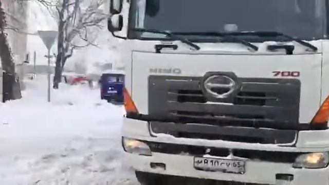Расчистка Южно-Сахалинска 26 декабря (2) смотреть онлайн