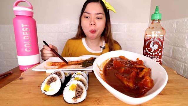 KIMBAP AND TTEOKBOKKI MUKBANG