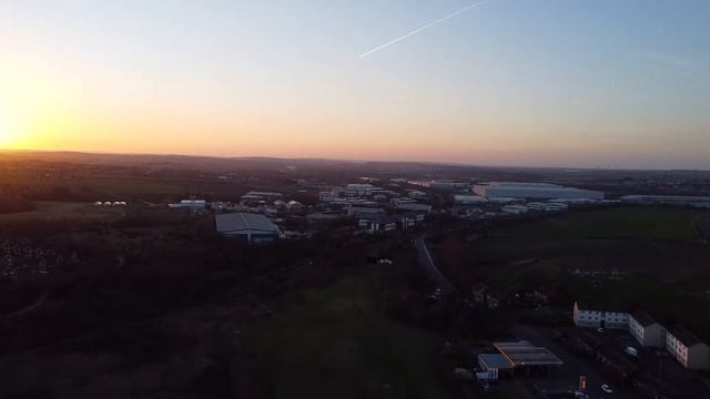 Dji mini 400 feet over Mexborough смотреть онлайн