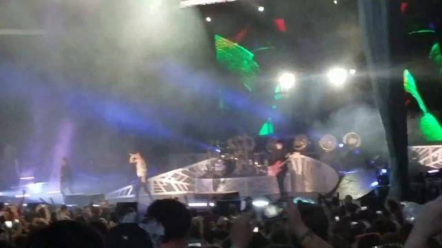 Panic! At The Disco - I Write Sins Not Tragedies  (Live)