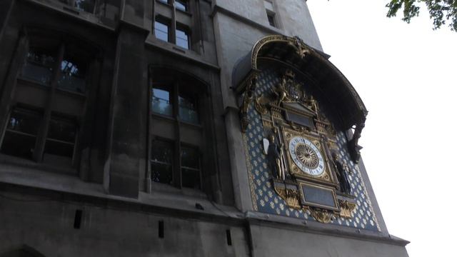 Paris France Visitors - Paris Tips And Tricks To Make The Trip Easier