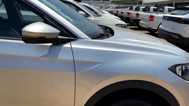 CONHEÇA E VERSÃO "PÉ DE BOI' DO VW T-CROSS - 2023 POR R$ 110 MIL VALE A PENAS? смотреть онлайн