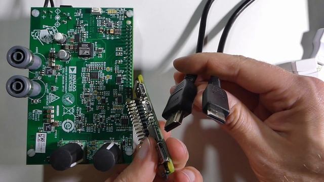 Zasilacz warsztatowy sterowany z Raspberry Pi, CN0508 Analog Devices смотреть онлайн